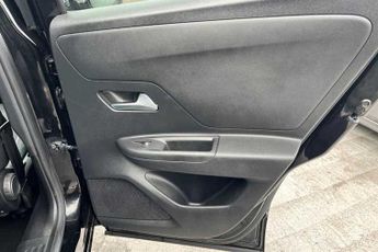 Vauxhall Mokka Electric 50kWh Ultimate SUV 5dr Electric Auto (136 ps)