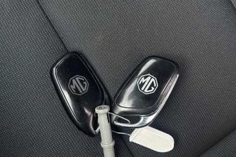 MG MG4 EV 64kWh SE Long Range Hatchback 5dr Electric Auto (203 ps)