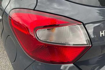 HYUNDAI i10 1.2 Premium Hatchback 5dr Petrol Auto Euro 6 (s/s) (79 ps)