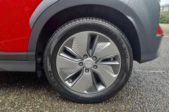 Hyundai KONA 64kWh Premium SUV 5dr Electric Auto (7kW Charger) (204 ps)