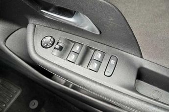 Vauxhall Mokka Electric 50kWh Ultimate SUV 5dr Electric Auto (136 ps)