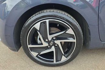 Hyundai i10 1.0 Premium Hatchback 5dr Petrol Auto Euro 6 (s/s) (63 ps)