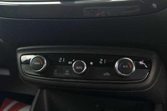 VAUXHALL CROSSLAND 1.2 Turbo Elite Nav SUV 5dr Petrol Auto Euro 6 (s/s) (130 ps)