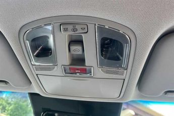 Hyundai KONA 64 kWh (204 PS) Ultimate 5 Door Electric SUV Automatic *** 1 Own