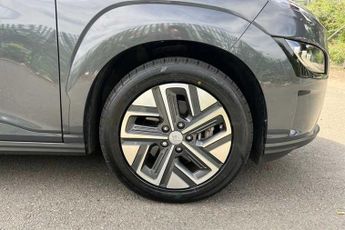 Hyundai KONA 64 kWh (204 PS) Ultimate 5 Door Electric SUV Automatic *** 1 Own