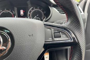 Skoda Octavia 2.0 TSi (245 PS) vRS 5 Door Petrol Estate Automatic 