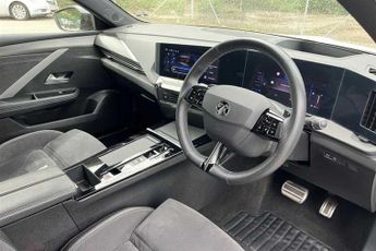 Vauxhall Astra 1.6 12.4kWh GSe Hatchback 5dr Petrol Plug-in Hybrid Auto Euro 6 