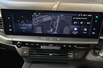 VAUXHALL GRANDLAND ELECTRIC 73kWh Ultimate SUV 5dr Electric Auto (213 ps)