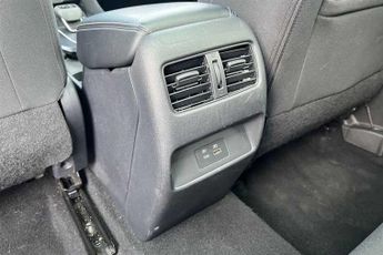 Nissan Qashqai 1.3 DIG-T MHEV N-Connecta SUV 5dr Petrol Hybrid XTRON Euro 6 (s/