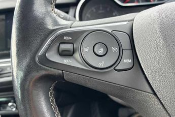 VAUXHALL CROSSLAND 1.2 Turbo Ultimate SUV 5dr Petrol Auto Euro 6 (s/s) (130 ps)