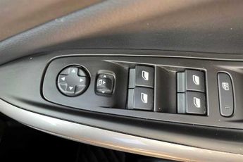 Vauxhall Grandland 1.6 14.2kWh GS SUV 5dr Petrol Plug-in Hybrid Auto Euro 6 (s/s) (