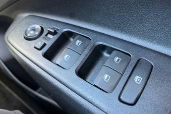 HYUNDAI i10 1.2 Premium Hatchback 5dr Petrol Auto Euro 6 (s/s) (79 ps)