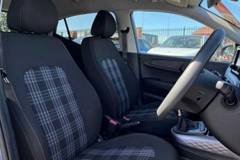 HYUNDAI i10 1.2 Premium Hatchback 5dr Petrol Auto Euro 6 (s/s) (79 ps)