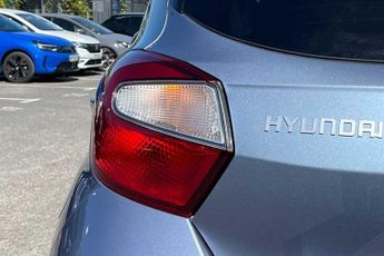 HYUNDAI i10 1.2 Premium Hatchback 5dr Petrol Auto Euro 6 (s/s) (79 ps)