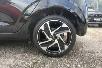 HYUNDAI i10 1.2 Premium Hatchback 5dr Petrol Auto Euro 6 (s/s) (79 ps)