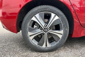 NISSAN LEAF 62kWh e+ Tekna Hatchback 5dr Electric Auto (217 ps)