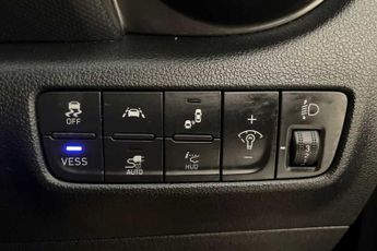 Hyundai KONA 64kWh Premium SE SUV 5dr Electric Auto (7kW Charger) (204 ps)