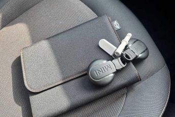 MINI HATCH 1.5 Cooper Classic Hatchback 5dr Petrol Steptronic Euro 6 (s/s) 