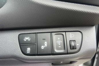 HYUNDAI IONIQ 1.6 h-GDi Premium SE Hatchback 5dr Petrol Hybrid DCT Euro 6 (s/s