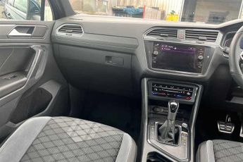VOLKSWAGEN TIGUAN 1.5 TSI R-Line Edition SUV 5dr Petrol DSG Euro 6 (s/s) (150 ps)