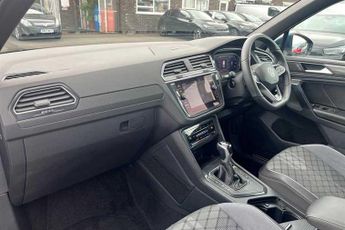 VOLKSWAGEN TIGUAN 1.5 TSI R-Line Edition SUV 5dr Petrol DSG Euro 6 (s/s) (150 ps)