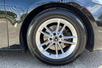 MERCEDES-BENZ A CLASS 1.5 A180d SE Hatchback 5dr Diesel 7G-DCT Euro 6 (s/s) (116 ps)