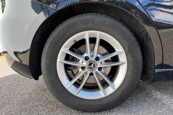 MERCEDES-BENZ A CLASS 1.5 A180d SE Hatchback 5dr Diesel 7G-DCT Euro 6 (s/s) (116 ps)
