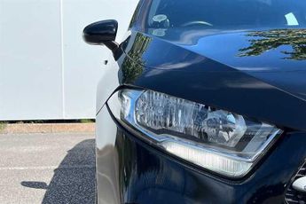 MERCEDES-BENZ A CLASS 1.5 A180d SE Hatchback 5dr Diesel 7G-DCT Euro 6 (s/s) (116 ps)