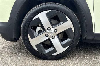 HYUNDAI INSTER Long Range 49kWh 02 SUV 5dr Electric Auto (115 ps)