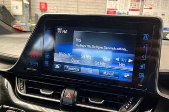 TOYOTA C-HR 1.8 VVT-h Icon SUV 5dr Petrol Hybrid CVT Euro 6 (s/s) (122 ps)