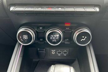 RENAULT CLIO 1.6 E-TECH RS Line Hatchback 5dr Petrol Hybrid Auto Euro 6 (s/s)