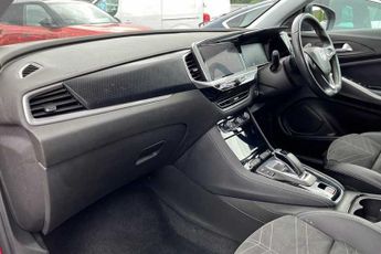 Vauxhall Grandland 1.2 Turbo Ultimate SUV 5dr Petrol Auto Euro 6 (s/s) (130 ps)