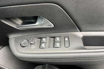 Vauxhall Mokka Electric 50 kWh (136 PS) Ultimate 5 Door Electric SUV Automatic 