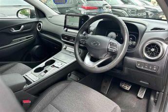 Hyundai KONA 64kWh Premium SUV 5dr Electric Auto (10.5kW Charger) (204 ps)