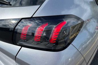 PEUGEOT 208 1.2 PureTech Allure Premium + Hatchback 5dr Petrol EAT Euro 6 (s