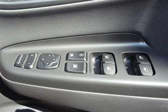 Hyundai KONA 64kWh Ultimate SUV 5dr Electric Auto (10.5kW Charger) (204 ps)