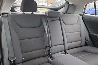 Hyundai IONIQ 1.6 h-GDi 1st Edition Hatchback 5dr Petrol Hybrid DCT Euro 6 (s/