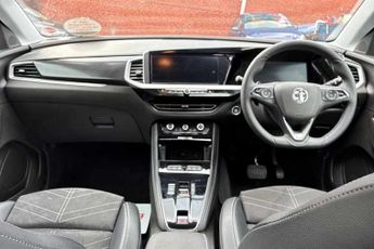VAUXHALL GRANDLAND 1.6 14.2kWh Ultimate SUV 5dr Petrol Plug-in Hybrid Auto Euro 6 (