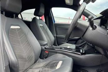 VAUXHALL MOKKA Electric 50kWh Ultimate SUV 5dr Electric Auto (136 ps)