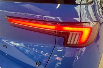 VAUXHALL MOKKA Electric 50kWh Ultimate SUV 5dr Electric Auto (136 ps)