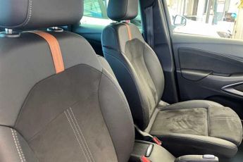 VAUXHALL CROSSLAND 1.2 Turbo Ultimate Nav SUV 5dr Petrol Auto Euro 6 (s/s) (130 ps)