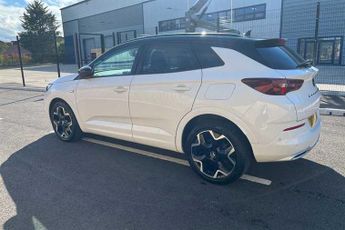 Vauxhall Grandland 1.6 14.2kWh Ultimate SUV 5dr Petrol Plug-in Hybrid Auto Euro 6 (