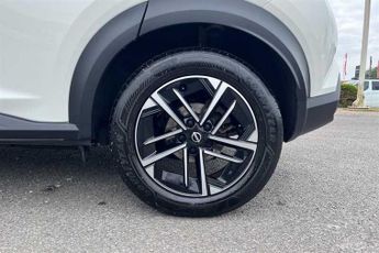 NISSAN JUKE 1.6 N-Connecta SUV 5dr Petrol Hybrid Auto Euro 6 (143 ps)