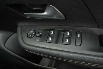 VAUXHALL MOKKA Electric 50kWh Ultimate SUV 5dr Electric Auto (136 ps)