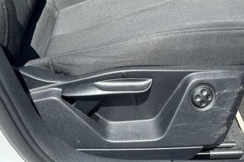 MERCEDES-BENZ A CLASS 2.0 A220d AMG Line (Executive) Saloon 4dr Diesel 8G-DCT Euro 6 (