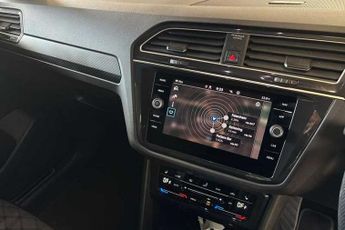 VOLKSWAGEN TIGUAN 1.5 TSI R-Line SUV 5dr Petrol DSG Euro 6 (s/s) (150 ps)