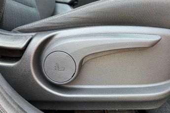 HYUNDAI KONA 1.6 h-GDi SE Connect SUV 5dr Petrol Hybrid DCT Euro 6 (s/s) (141