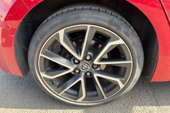 TOYOTA COROLLA 1.8 VVT-h Excel Hatchback 5dr Petrol Hybrid CVT Euro 6 (s/s) (12