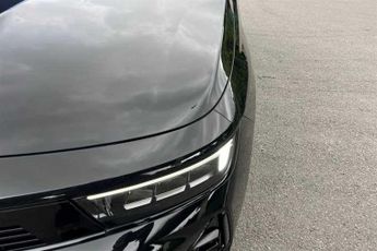 Vauxhall Astra 1.2i Turbo (130 PS) GS 5 Door Petrol Hatchback Automatic *** 1 O