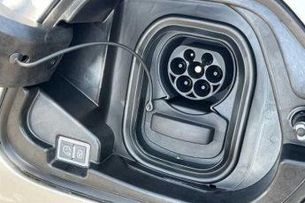 VAUXHALL Corsa Electric 50kWh Design Hatchback 5dr Electric Auto (136 ps)